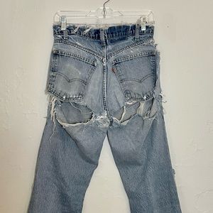 Super Distressed Orange Tab Levi Jeans